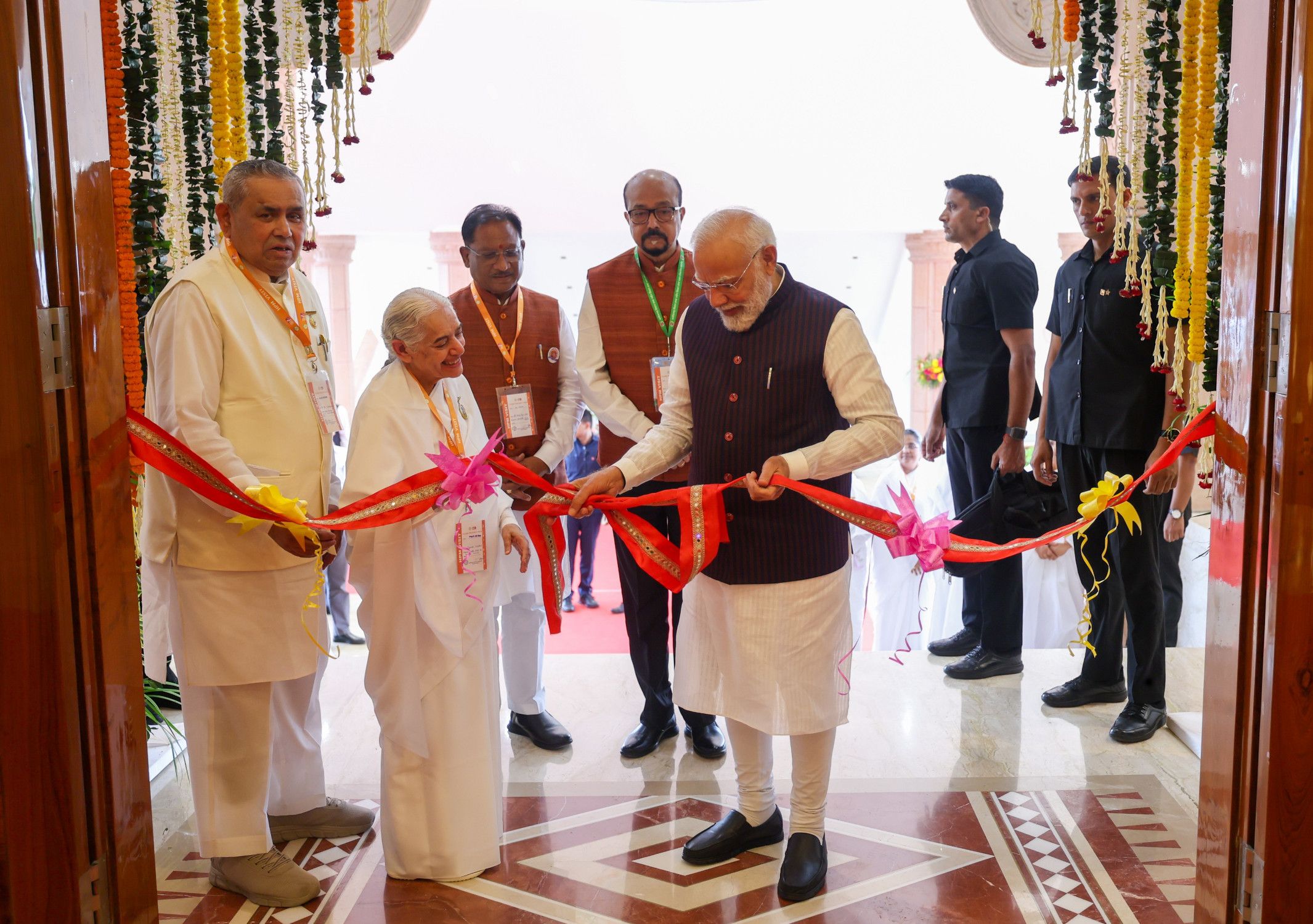 Narender Modi cuts ribbon at Shanti Shikhar